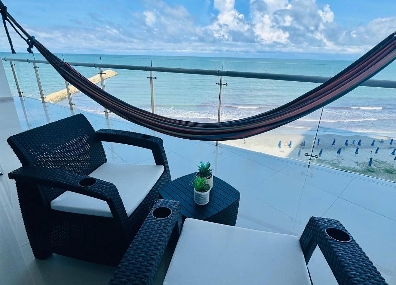 8pax Ocean View Beauty Sunset And Beachfront Apartamento